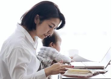 宝妈群体在家里做什么可以赚钱？配图