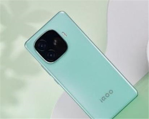 1500元左右的预算买什么手机比较好？配图