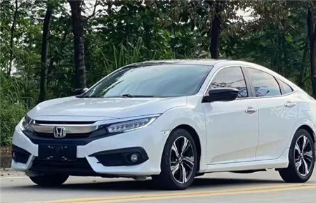 2万出头买一辆二手车，差不多需要多少钱？配图