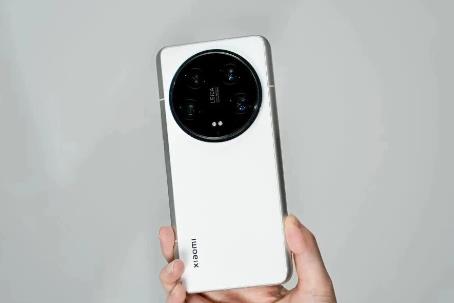 目前什么手机拍照比较好？4款价格不高还能兼顾拍照的手机配图