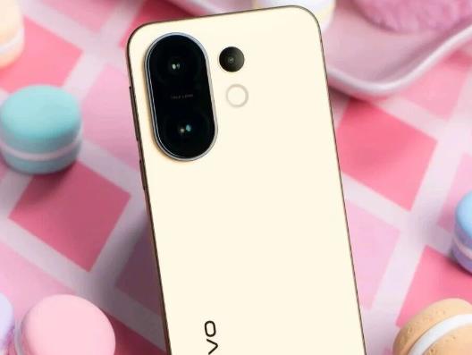 现在哪些小屏手机最值得购买？这四款机型可以去试试配图