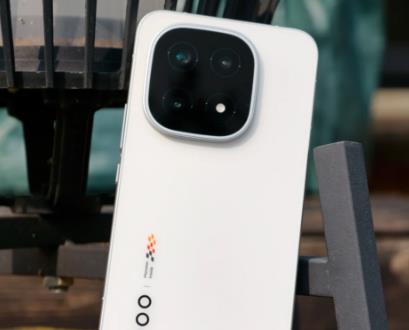 2025年什么手机最耐用？目前公认“口碑最好”的2款手机配图