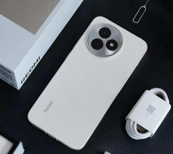 2026年什么手机低价高配？2025价格“一落千丈”的3款手机配图